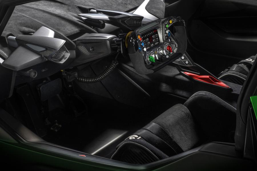 Интерьер Lamborghini Essenza SCV12 2020 года  (фото 16 из 36)